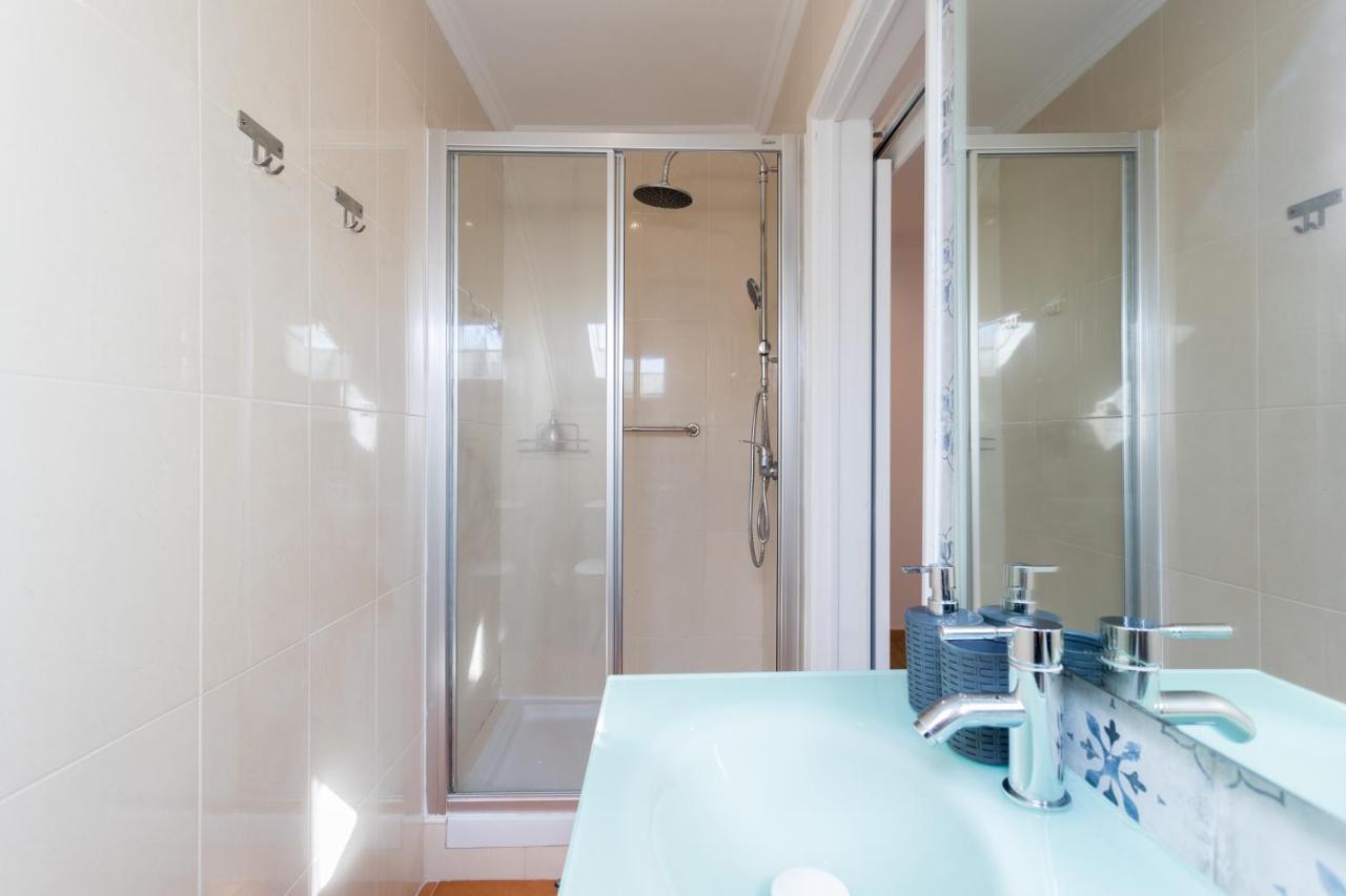 Appartement Rato Cozy 3Br W/Balcony - By Lu Holidays à Lisboa Extérieur photo